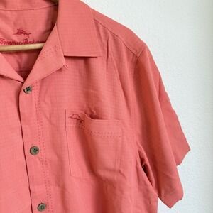 Tommy Bahama Island Zone Camp Shirt Mens M Coral Silk Coolmax Short Sleeve